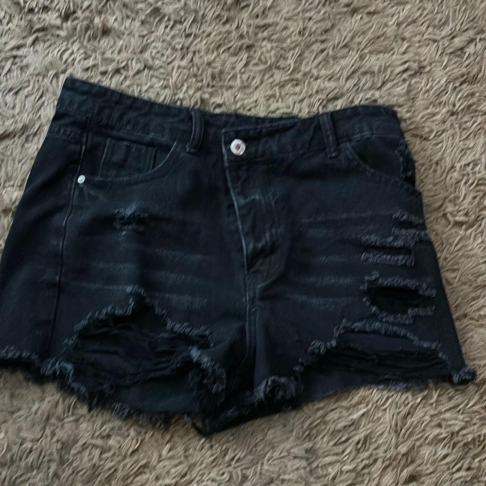 SHEIN black jean shorts. New. size L 8/10
